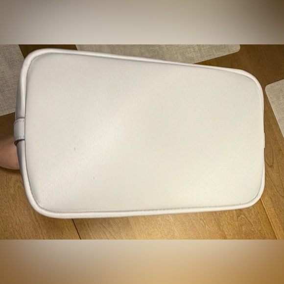 NWT Kate Spade Chelsea Duffle Crossbody - Grey - Picture 7 of 11